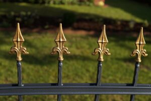 Tips for Choosing Metal Fence Color