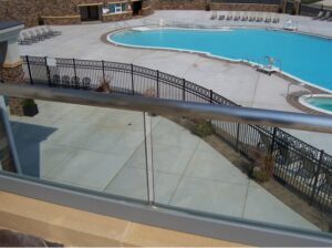4 Pros of Using Glass Deck Rails